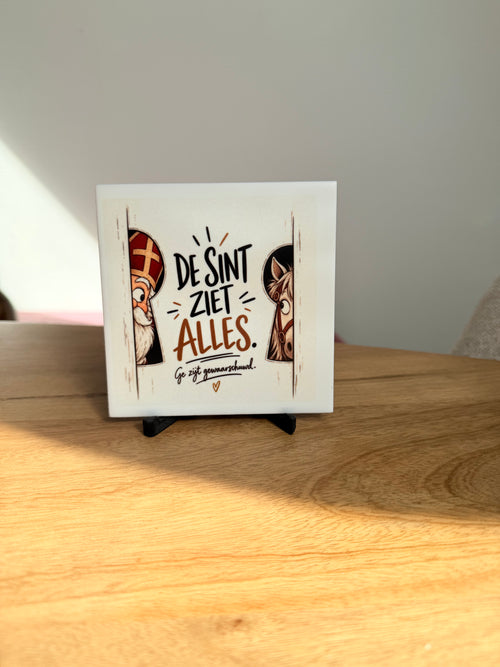 De Sint ziet alles | Sinterklaas tegel